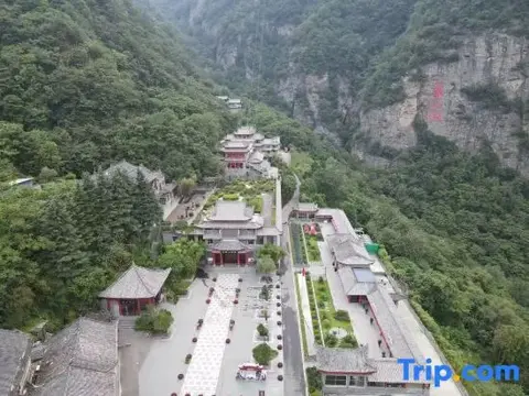 Шиянь: Qiongtai Hotel