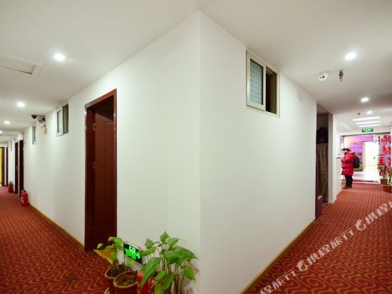 Ухань: City Express Hotel (Wuhan Optics Valley Plaza Huake Branch)