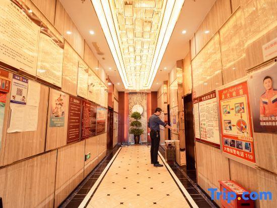 Карамай: Henglong International Hotel