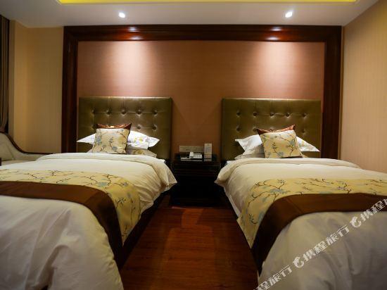 Карамай: Henglong International Hotel