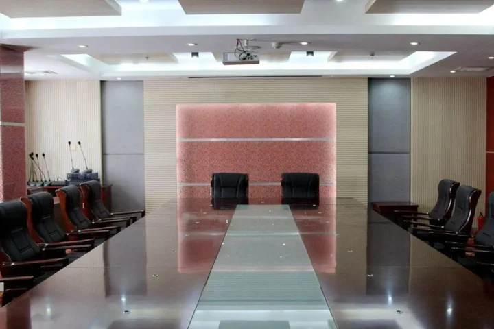 Ляньюньган: Lianyungang Zhongshan Hotel