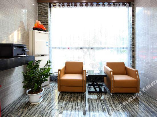 Цзинчжоу: Jichu Chain Hotel Jingzhou Daqing Road