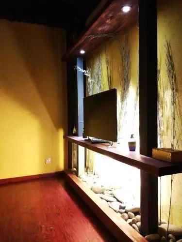 Шангри-Ла: JIUMI Snow Mountain Original Art Hotel