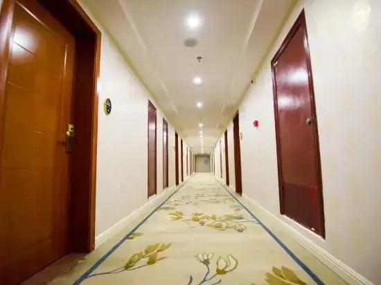 Фанчэнган: Dongxing Dongyi Hotel (Beilun Avenue Port)