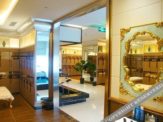 Синин: Summer Beauty Hotel