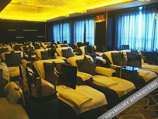 Синин: Summer Beauty Hotel