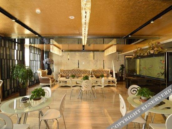 Синин: Summer Beauty Hotel