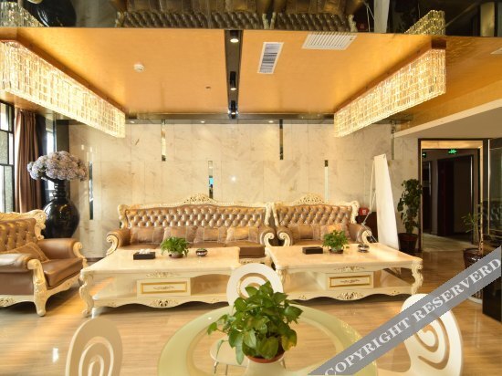 Синин: Summer Beauty Hotel