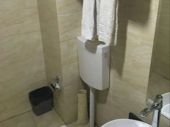 Яань: Hongyan Business Hotel