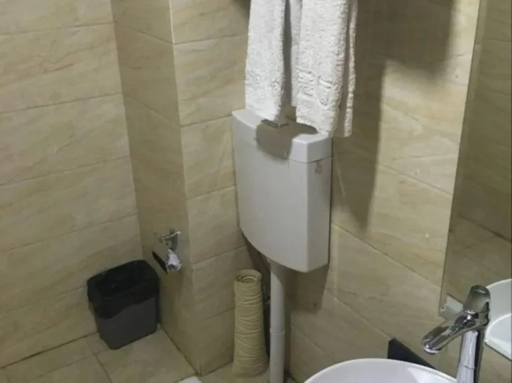 Яань: Hongyan Business Hotel
