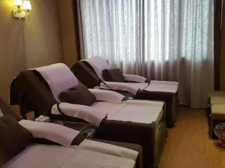 Hongyan Business Hotel — фото 1