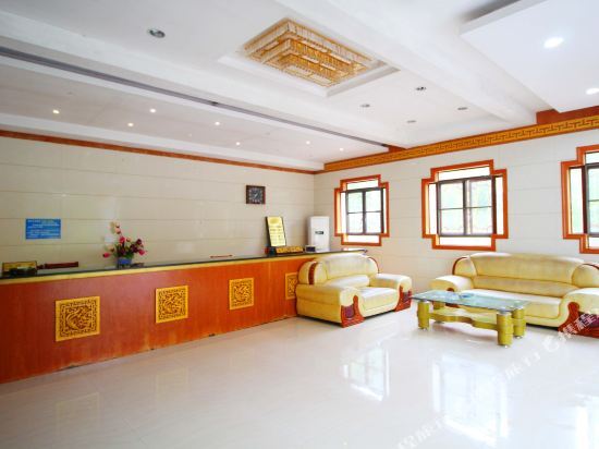 Цзиндэчжэнь: Yaoli Wolongtan Hotel