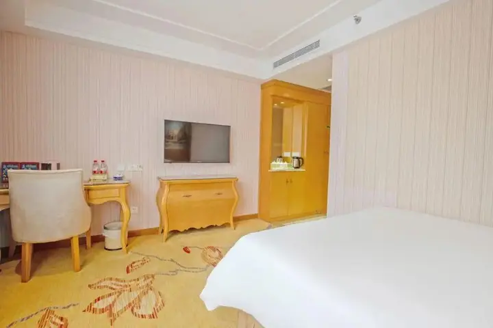 Чжуншань: Vienna Hotel Guangdong Zhongshan Tanzhou
