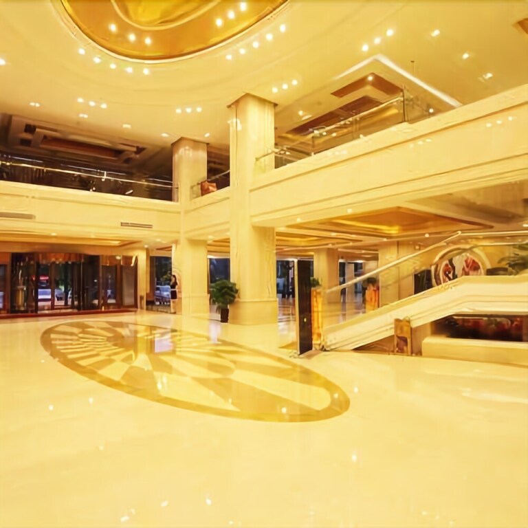 Хецзе: Wuzhou International Hotel
