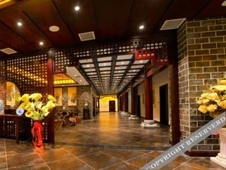 Уян: Qiujiang Wandu • Jiangnanyuan Inn