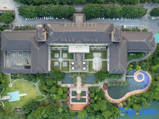 Гуйлинь: Guilin Lijiang Holiday Hotel