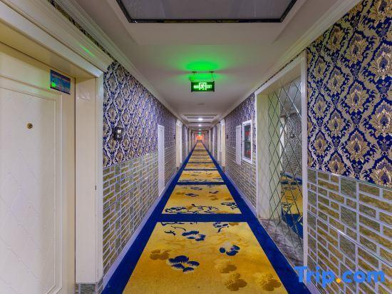 Наньнин: Jinzhonghuan Holiday Hotel