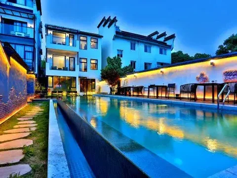 Цзясинь: Houx afternoon Garden Design Hotel