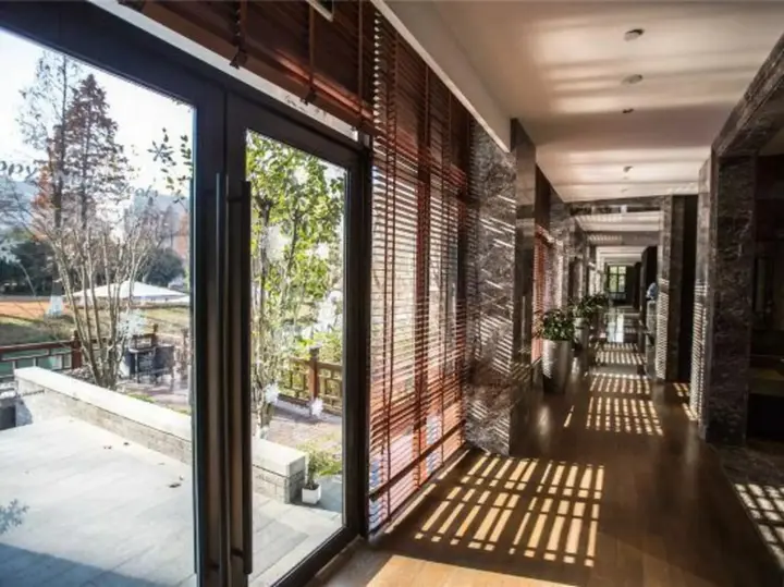 Чжанцзяган: Sunshine Peninsula Jinsha Hotel