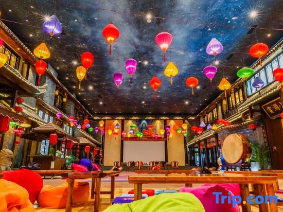 Цзясинь: Yunlan Bay Shuanglian Hot Spring Resort
