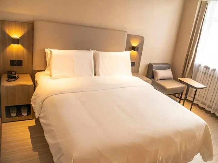 Хулун-Буир: HanTing Hotel (Zhalantun Qinghe Furniture Plaza)