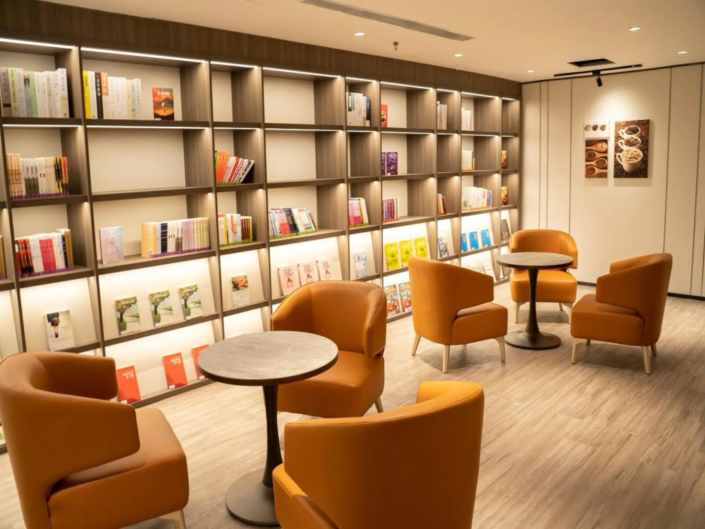 Хулун-Буир: HanTing Hotel (Zhalantun Qinghe Furniture Plaza)