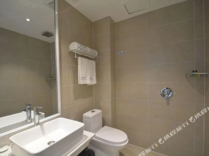 Чжэнчжоу: Golden Dragon Hotel (Shuanghu Avenue Subway Station)