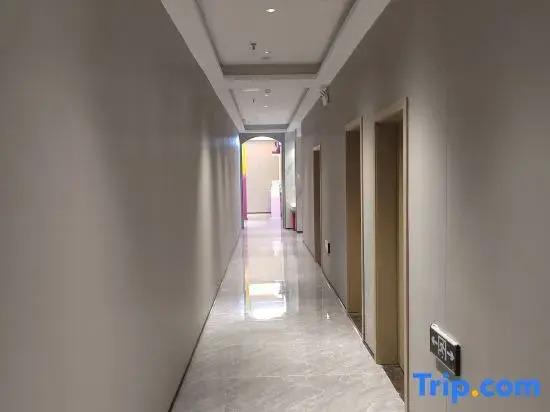 Сянси: Xiaotian'e Themed Hotel