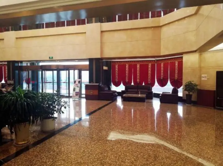 Цзинин: Sheng Yuan Hotel
