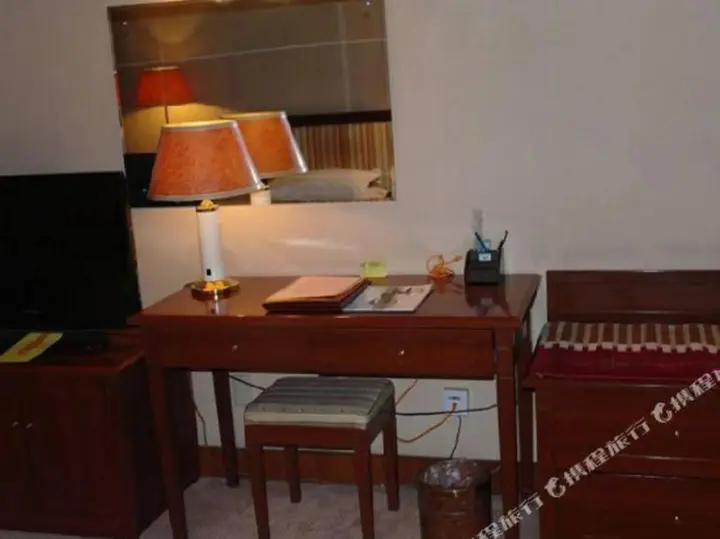 Цзинин: Sheng Yuan Hotel