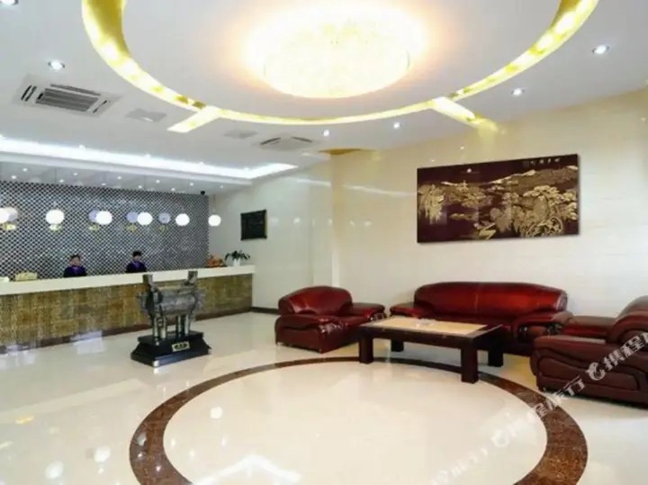 Наньтун: Xinding Business Hotel