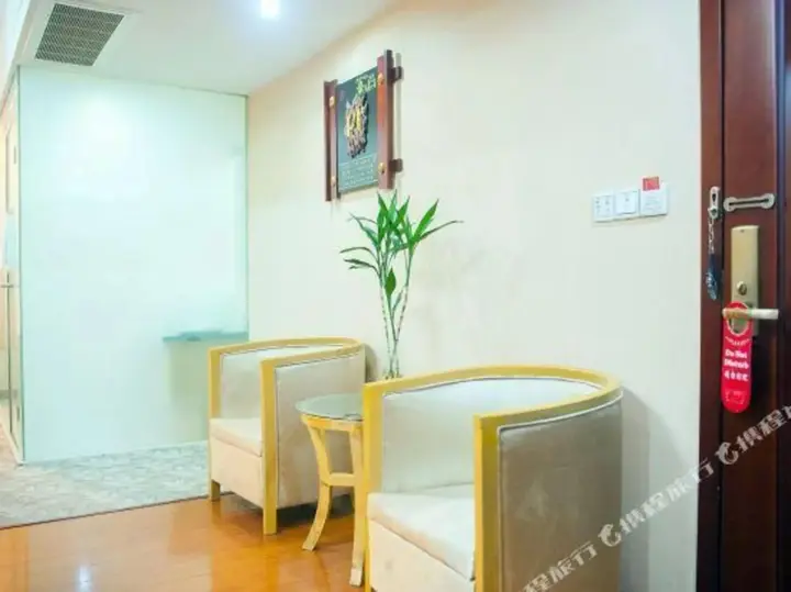 Наньтун: Xinding Business Hotel