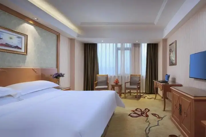Наньчан: Vienna 3 Best Hotel (Nanchang Qingshan Lake High-tech)