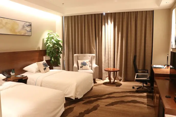 Яньтай: Yantai Dexin International Hotel
