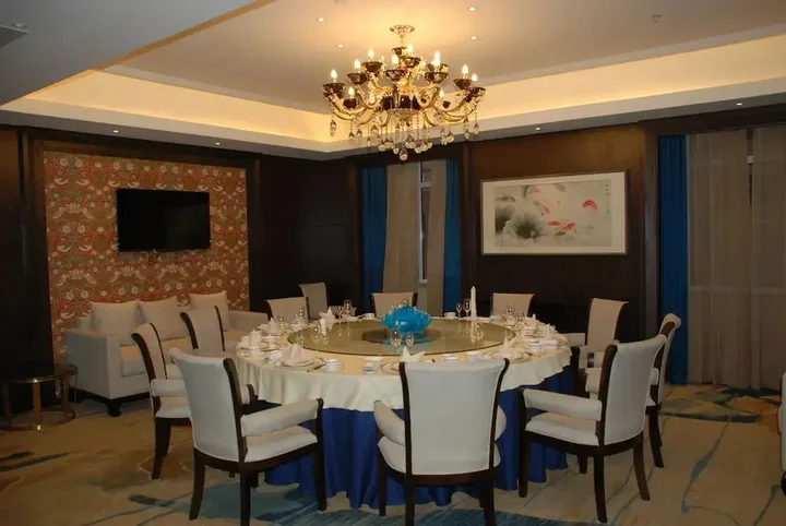 Яньтай: Yantai Dexin International Hotel