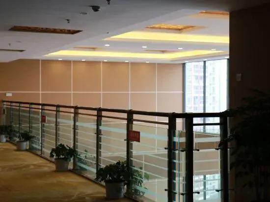 Чжаотун: Qingtian Boutique Hotel (Zhaotong Fengxia Road)