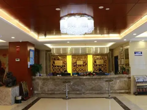 Qingtian Boutique Hotel (Zhaotong Fengxia Road) — фото 1