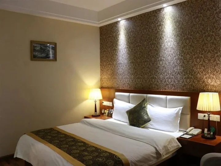Чжаотун: Qingtian Boutique Hotel (Zhaotong Fengxia Road)