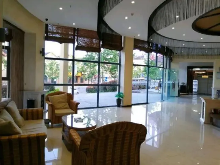 Чунцин: Xianshan Liuyun Holiday Hotel