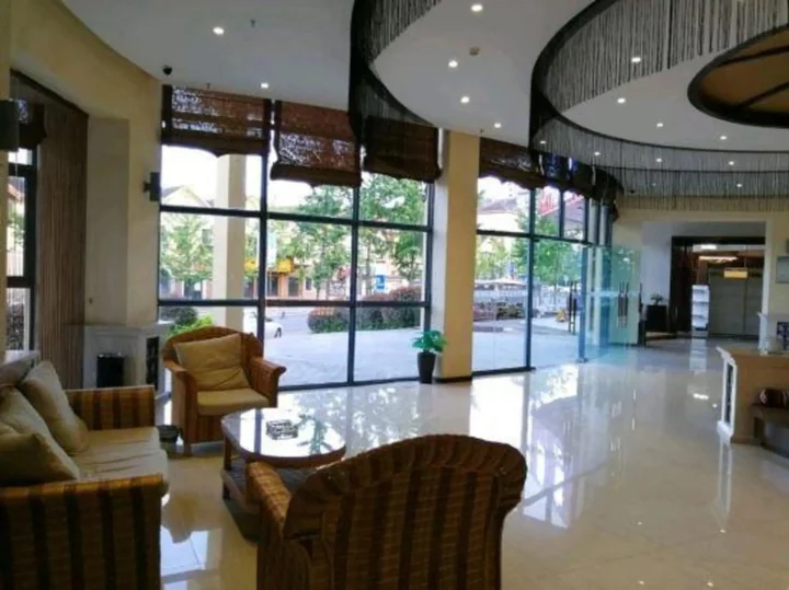 Чунцин: Xianshan Liuyun Holiday Hotel