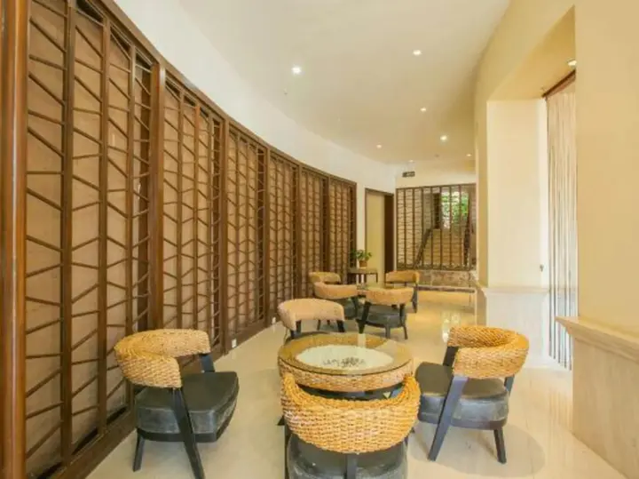 Чунцин: Xianshan Liuyun Holiday Hotel