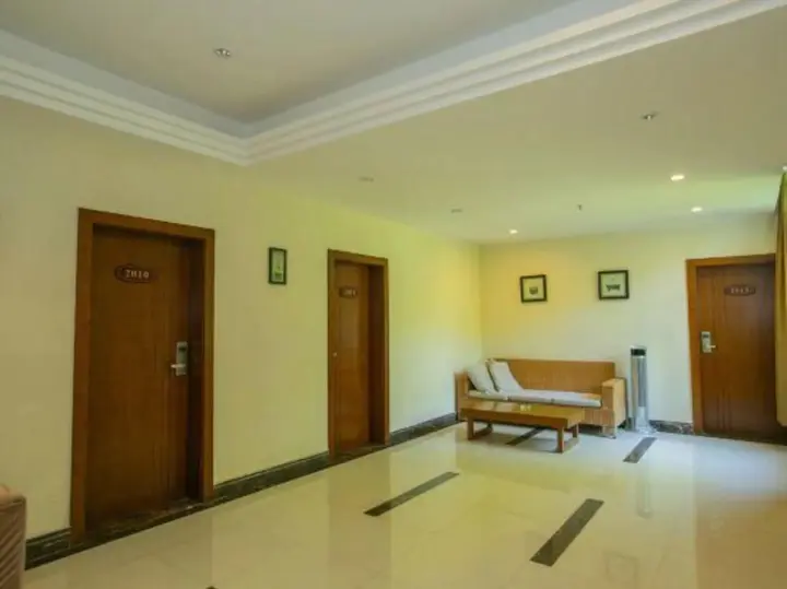 Чунцин: Xianshan Liuyun Holiday Hotel