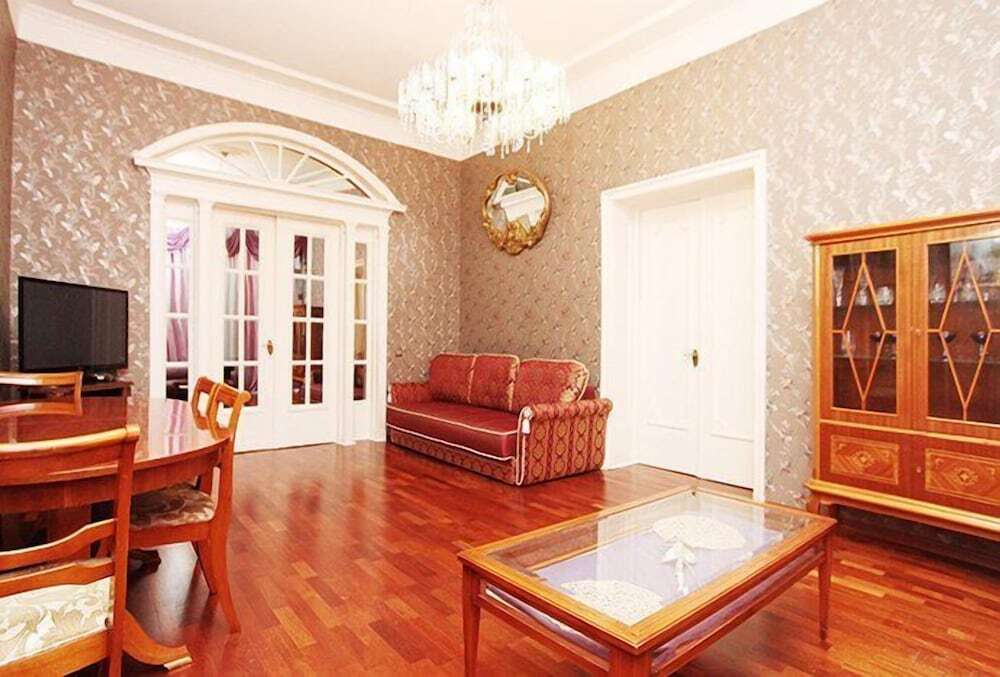 Москва: Улучшенные апартаменты «Apartlux Маяковская Делюкс»
