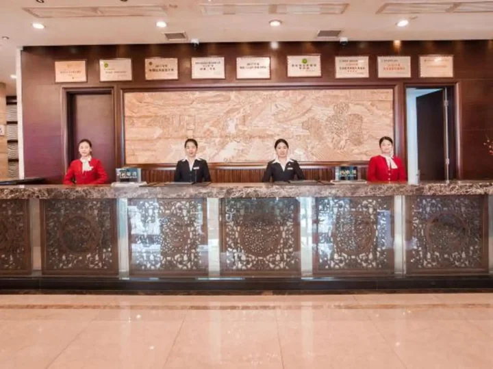 Хэнъян: Shenlong New World Hotel