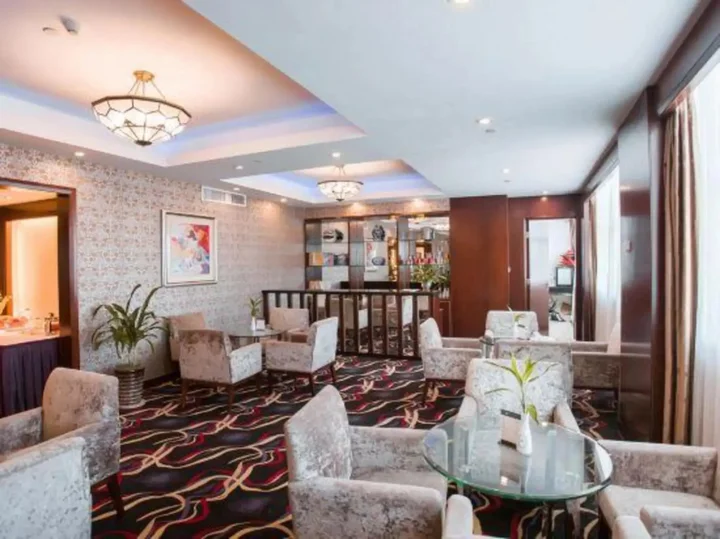 Хэнъян: Shenlong New World Hotel