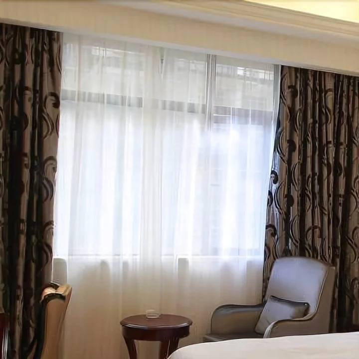 Лишуй: Modern Square Hotel