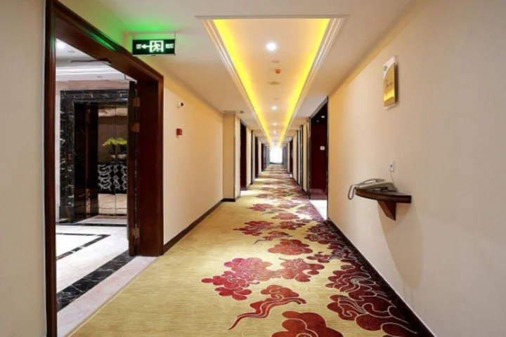 Лишуй: Modern Square Hotel