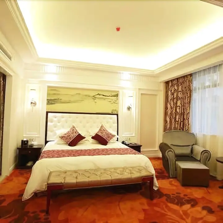 Лишуй: Modern Square Hotel