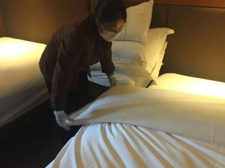 Лешан: Jin Ding Hotel (Yuexia Building)