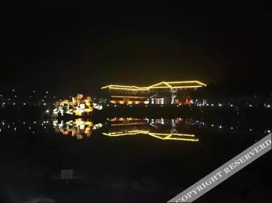 Уси: Yixing Shuimo Hentique Resort